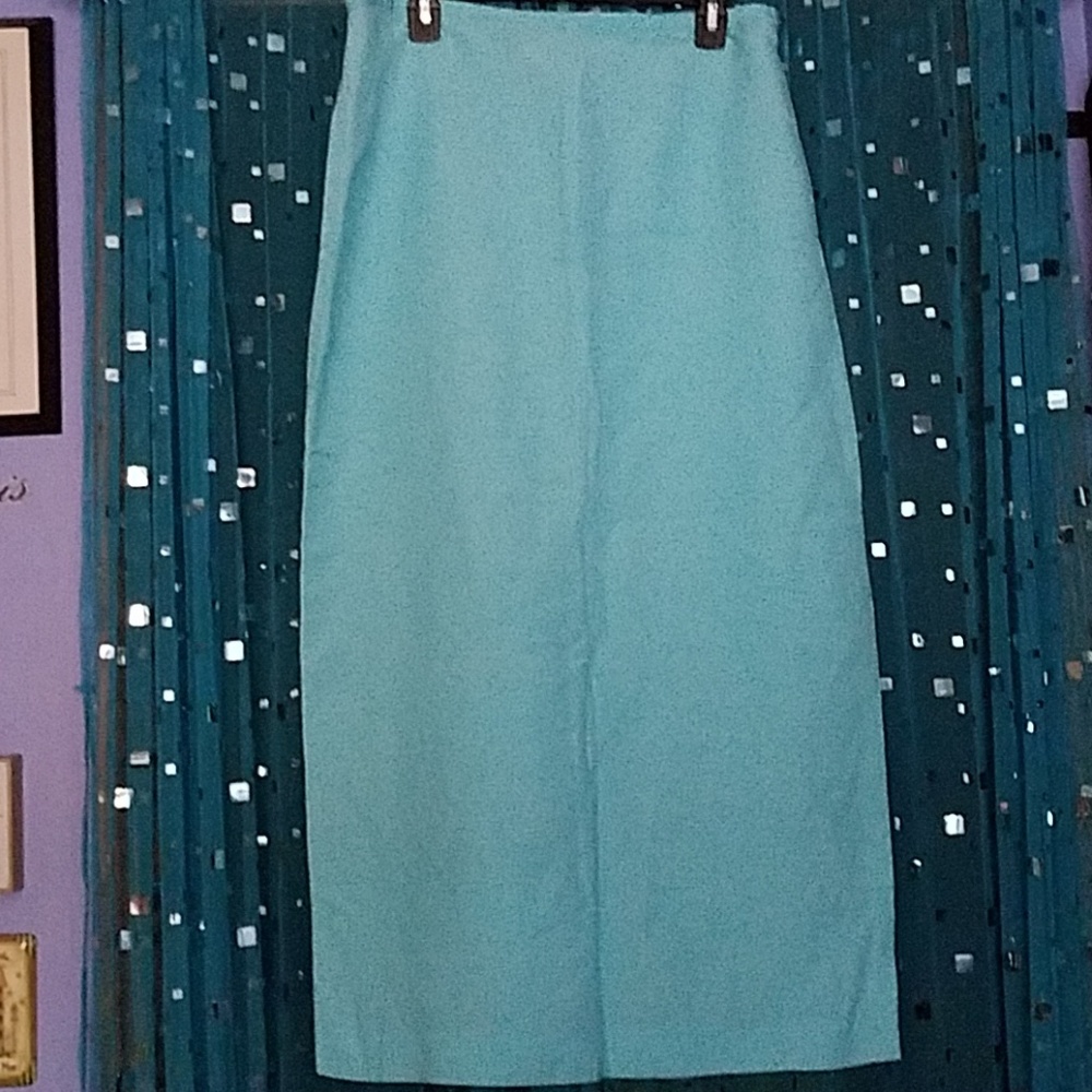 🔵 David Brooks skirt